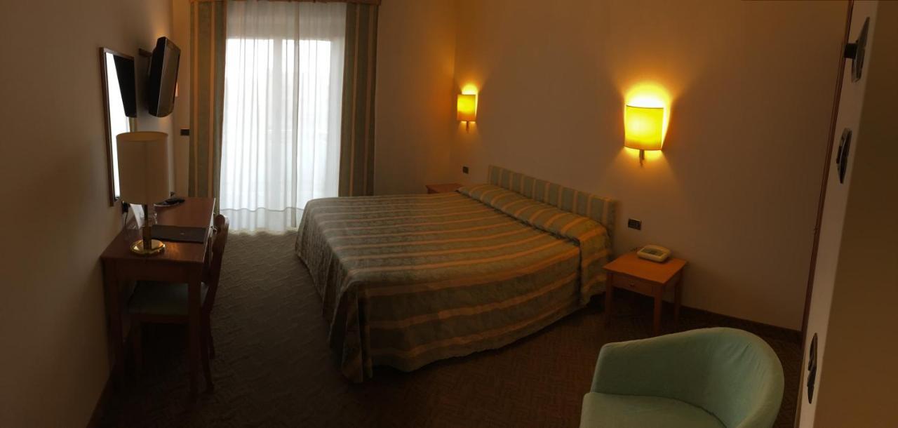Savant Hotel Lamezia Terme Extérieur photo